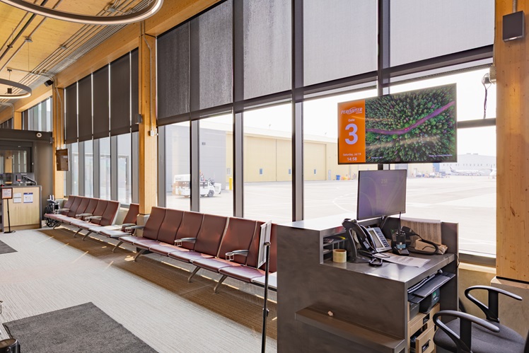 Perimeter Aviation - Gate screen